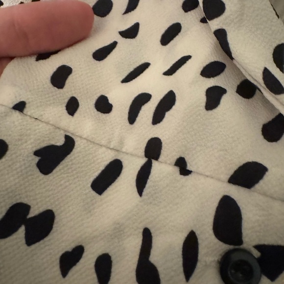 White flowing top- with cow print- size XL - Picture 3 of 6